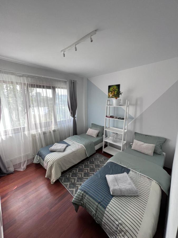 3 Rooms Apartment Palace View Iasi Extérieur photo